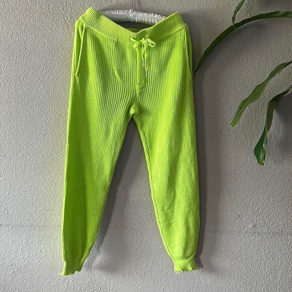 SEROYA set includes sweater and joggers - Picture 12 of 14